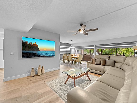 5th image of 5505 Fairway Park Drive #201