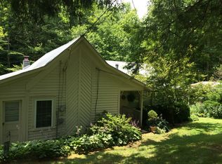 380 Bluegrass Rd, Roan Mountain, TN 37687