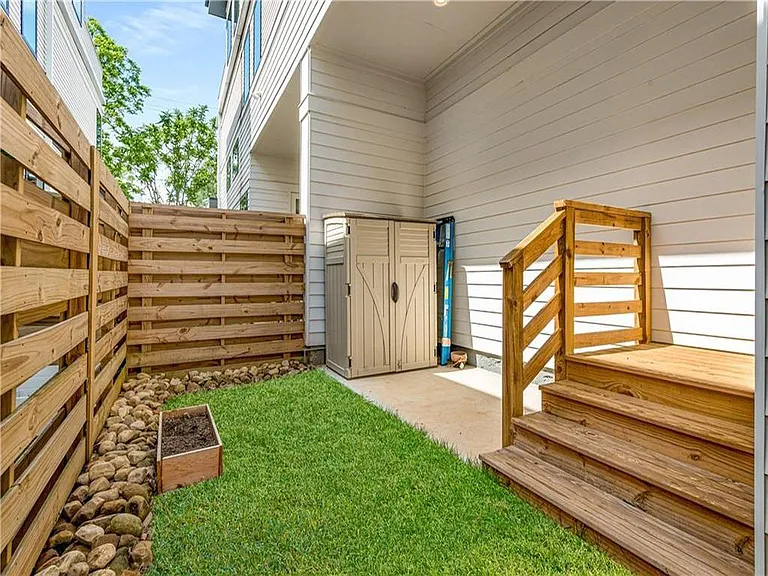 520 Wabash Ave NE #B — Photo 44