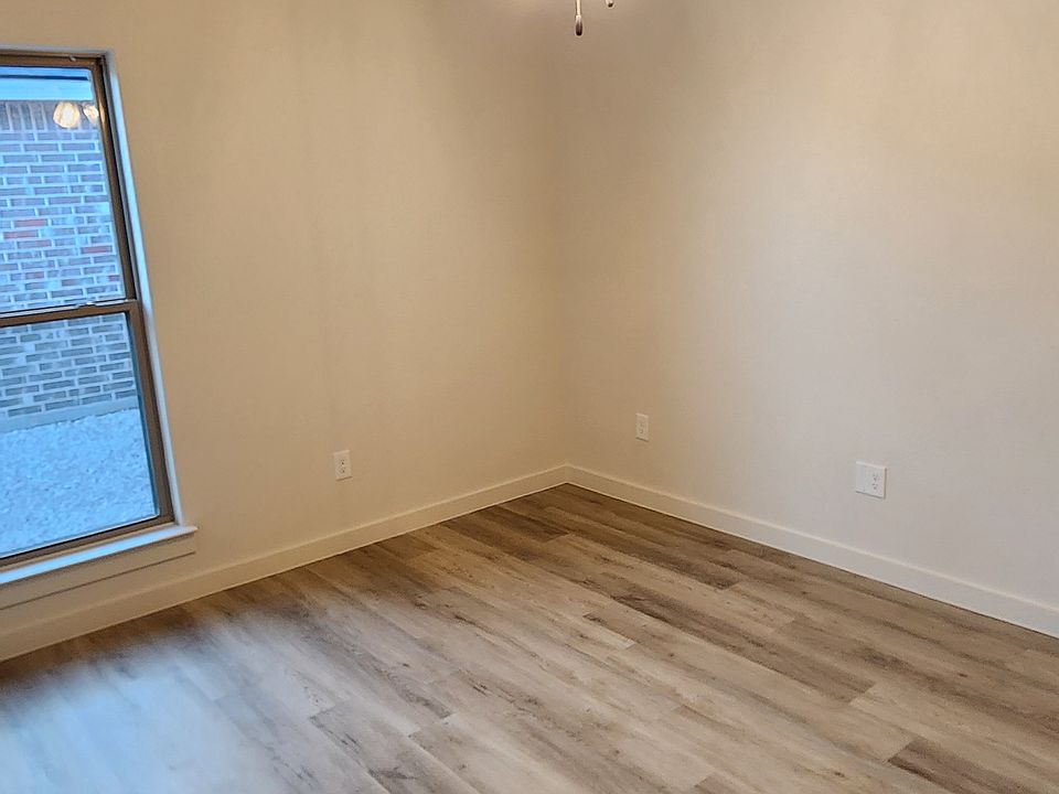 2nd image of 2437 Open Range Ln