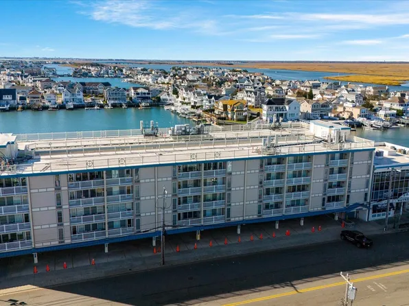 351 96th St APT 209, Stone Harbor, NJ 08247