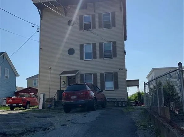 334 Wood Ave, Woonsocket, RI 02895