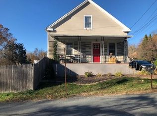 51 Pembroke Ave, Acushnet, MA 02743