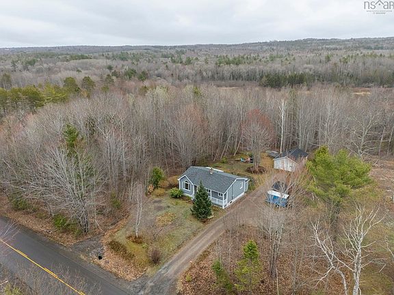 3rd image of 144 Hall Rd S