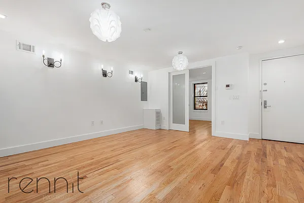 Rented by Rennit Inc. | media 3