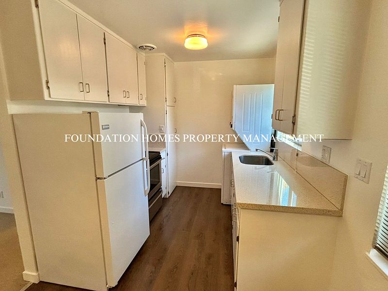 1st image of 500 Red Hill Ave Ste B