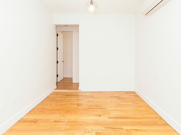 5th image of 319 Melrose St #2BA