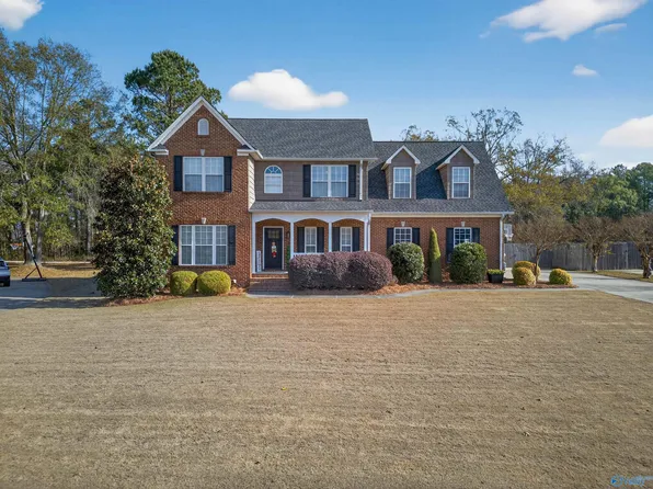 235 Audrey Ln, Gadsden, AL 35901