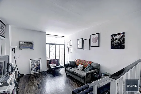 Rented by Bond New York | media 14