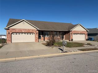 55 Bridgewater Ln Unit A, Highland, IL