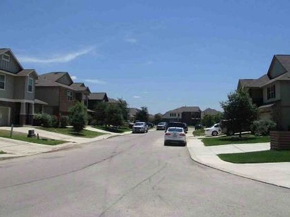 Exterior Neighborhood (street photo)