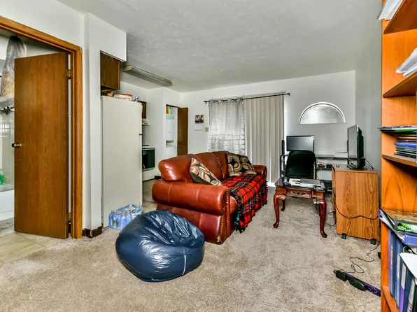 3210 Kennett Sq, Pittsburgh, PA 15213