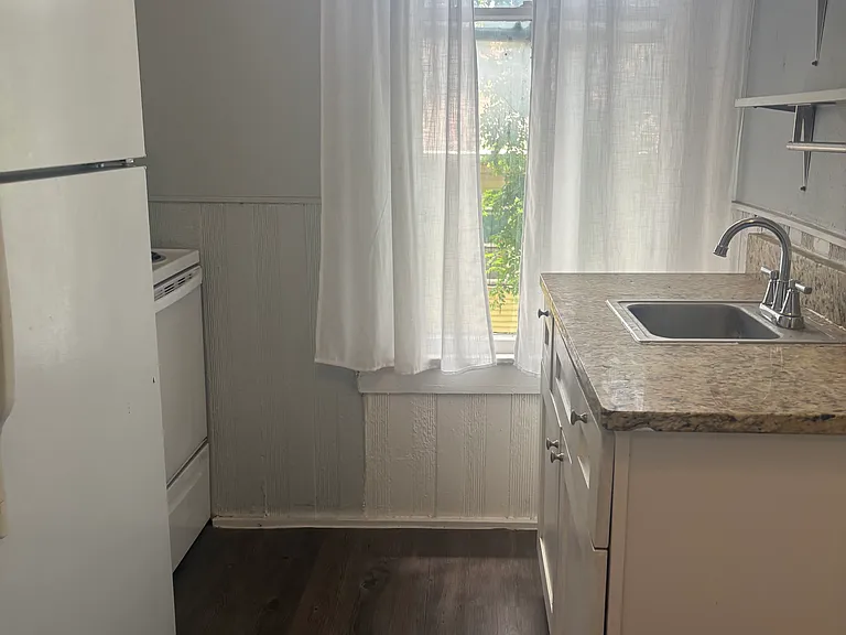 1318 Willow St #2 — Photo 6