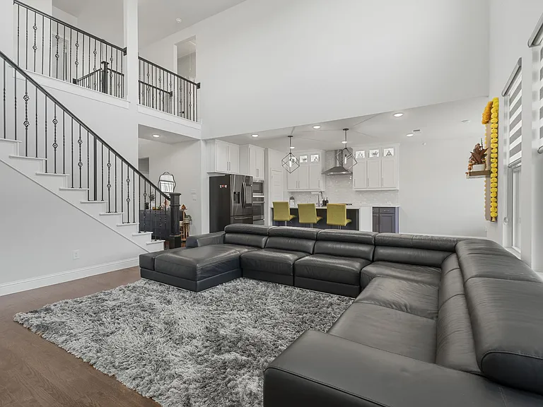 913 Gingham St — Photo 26