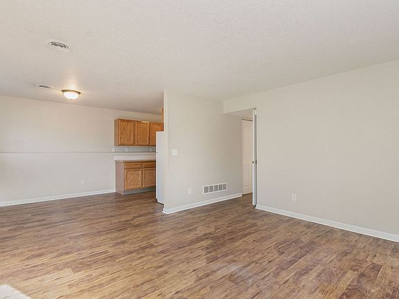 3rd image of 251 1st St Unit 4