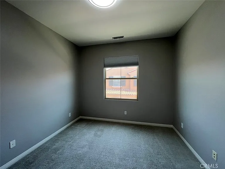 98 Devonshire — Photo 14