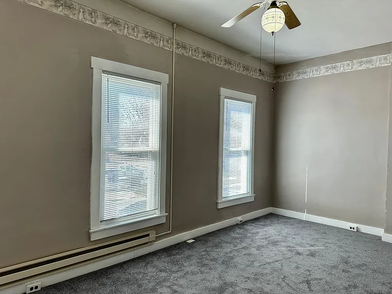 21 N 16th St #B — Photo 10