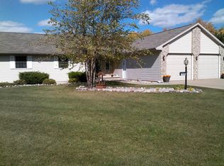 W5906 Tranquil Way, APPLETON, WI 54915
