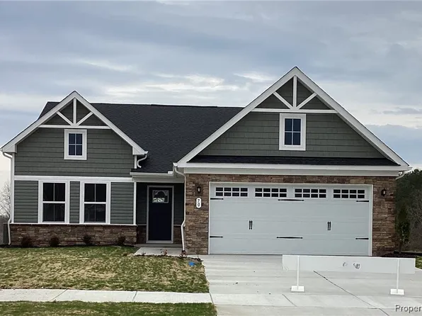 70 Grace Hill Cir, Kilmarnock, VA 22482