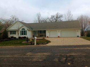 1380 Dallman Ln, Shawano, WI 54166