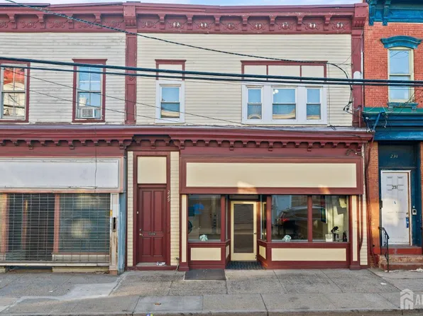 229 Old Bergen Rd, Jersey City, NJ 07305
