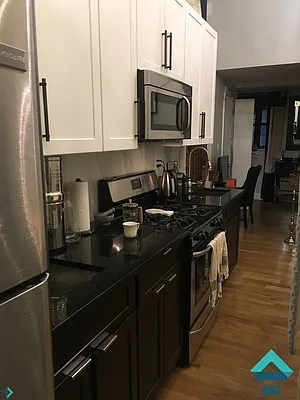 Rented by EXR | media 22