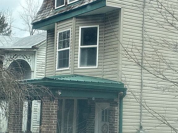 2nd image of 570 Pine Creek Dr