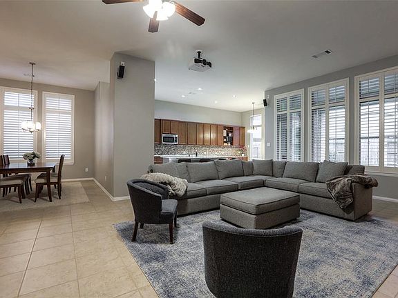 Great interplay of public living spaces.