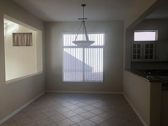 3rd image of 78661 Moonstone Ln