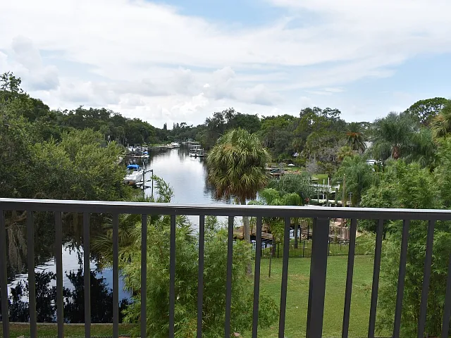 Stonehaven at Main Street — Photo 14