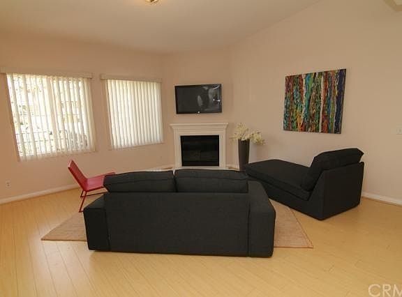 5th image of 80 Virginia Ave Unit 1