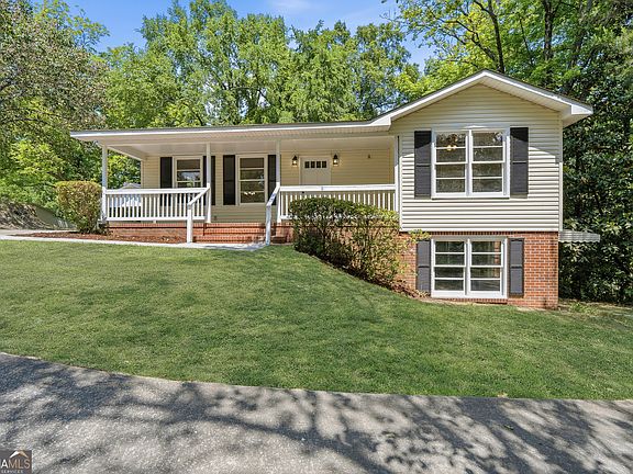 3rd image of 5115 Wesleyan Cir