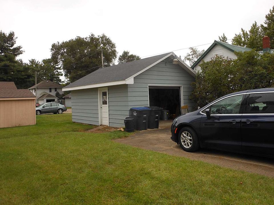 2nd image of 306 W Picnic St