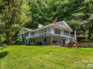 98 Limberlost Dr, Hendersonville, NC 28739