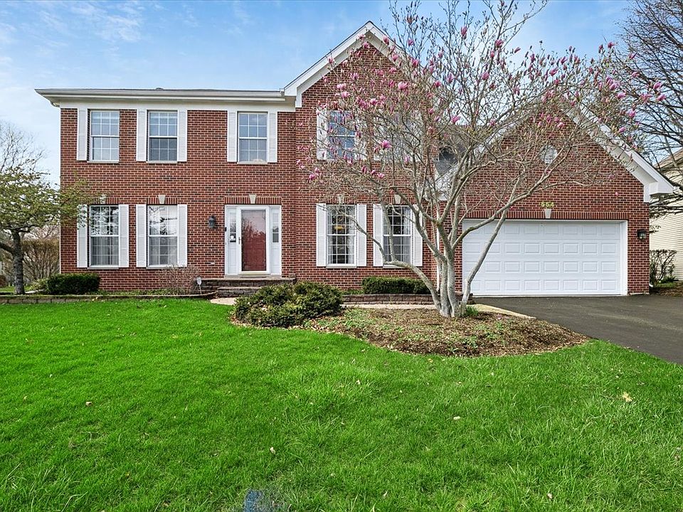 1st image of 554 Charlton Ct