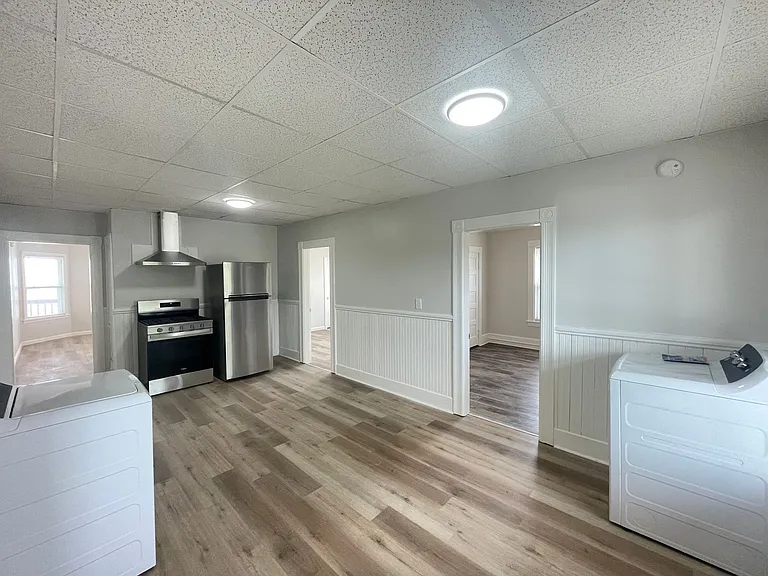 551 Somerville St #3 — Photo 2