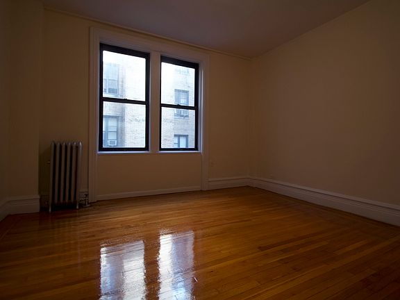 4th image of 3657 Broadway #7G1
