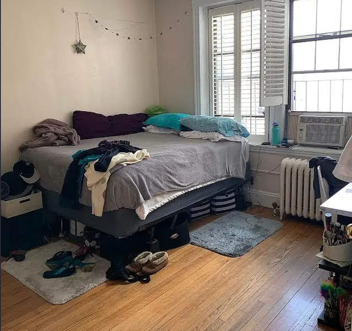 3 bed, 1.0 bath, 840 sqft, $2,850 — Photo 3