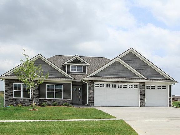 2nd image of 504 Dogwood Ln