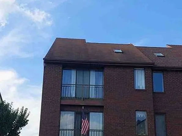 9492 Convent Ln #A, Philadelphia, PA 19114