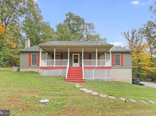 4442 Sunny Slope Rd, Glen Rock, PA 17327