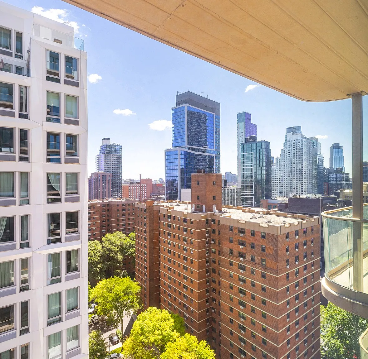 106 Fleet Place — Photo 4