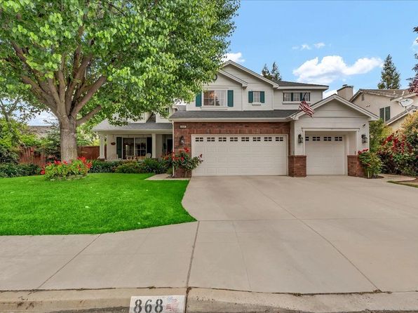 868 N Ash Ave, Clovis, CA 93611