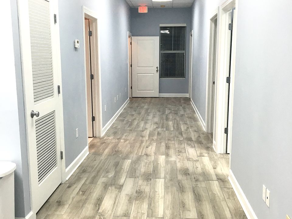 2nd image of 136 S Holiday Rd #4