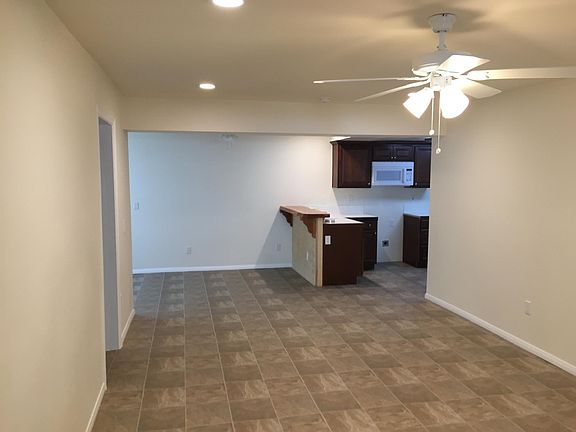 4th image of 54821 N Circle Dr #6