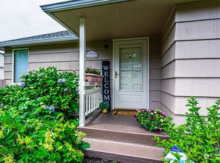 9249 24th Ave SW, Seattle, WA 98106