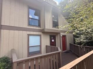 908 Woodcliff Dr, Sandy Springs, GA 30350