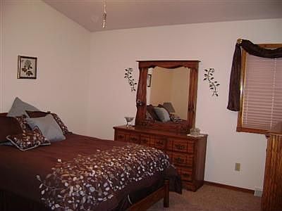 5th image of 1009 Nelson Dr