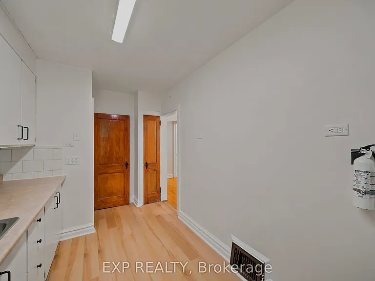 452 Sunnyside Ave — Photo 11