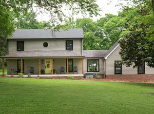 1610 Anderson Rd, Hendersonville, TN 37075